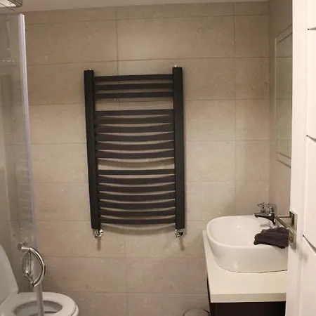Blossom Lane Apartment Woodford (Kerry)
